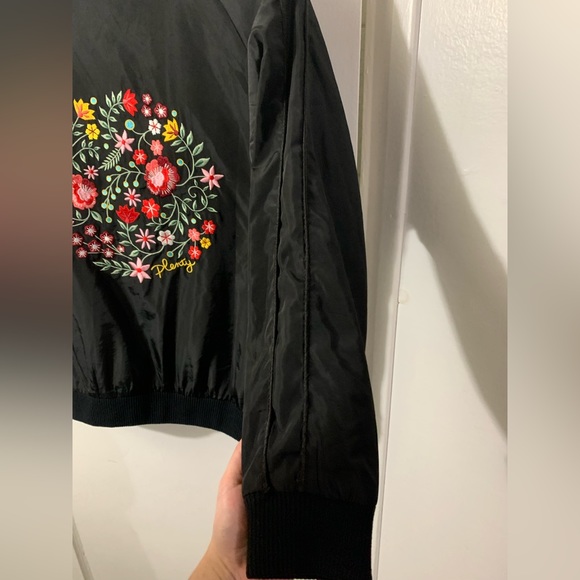 Plenty Humanwear Bomber Jacket Embroidered Floral Pattern windbreaker - Picture 3 of 4